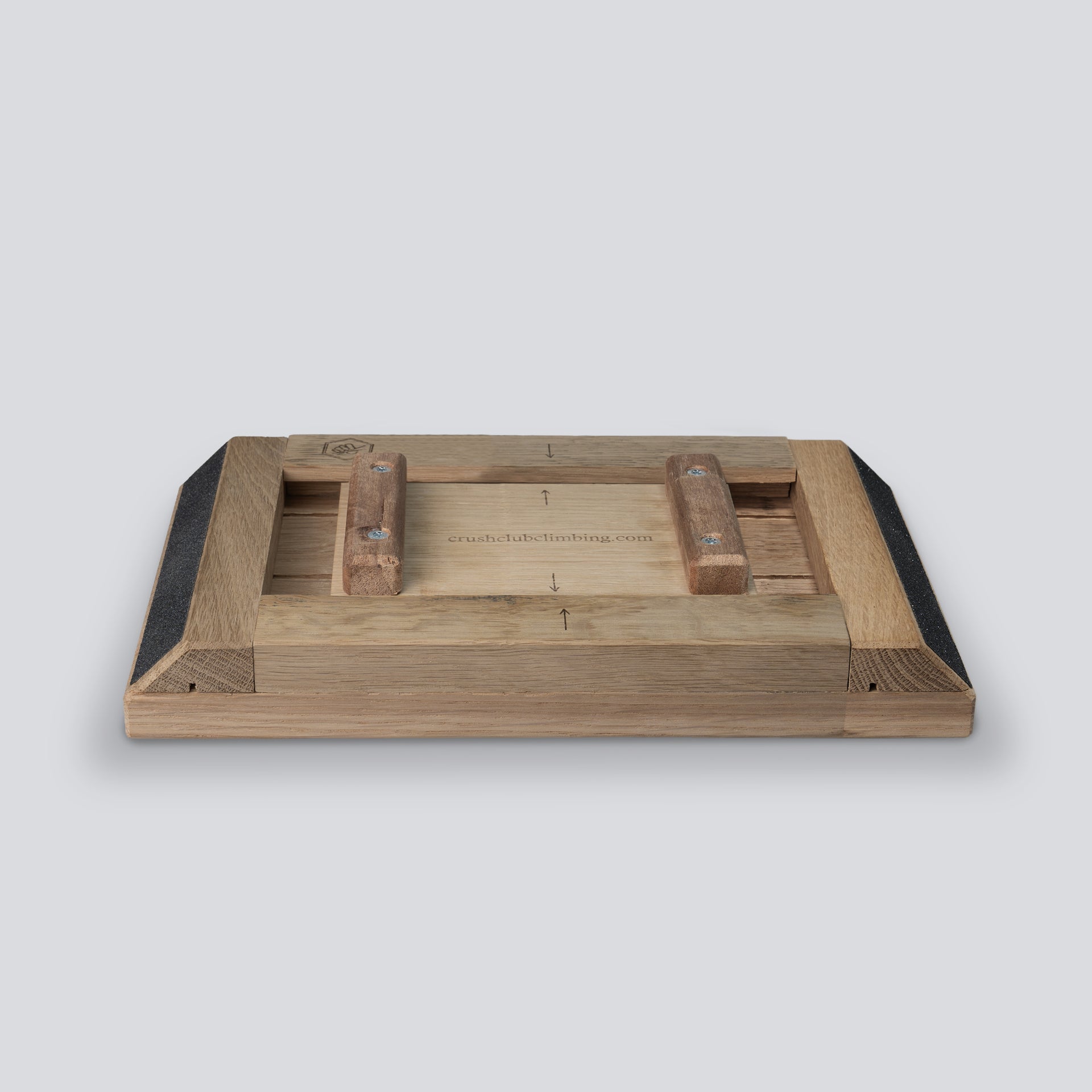 an isometric view of a wooden tug of war tool that uses crimps